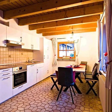 Kempfenhof Appartamento *